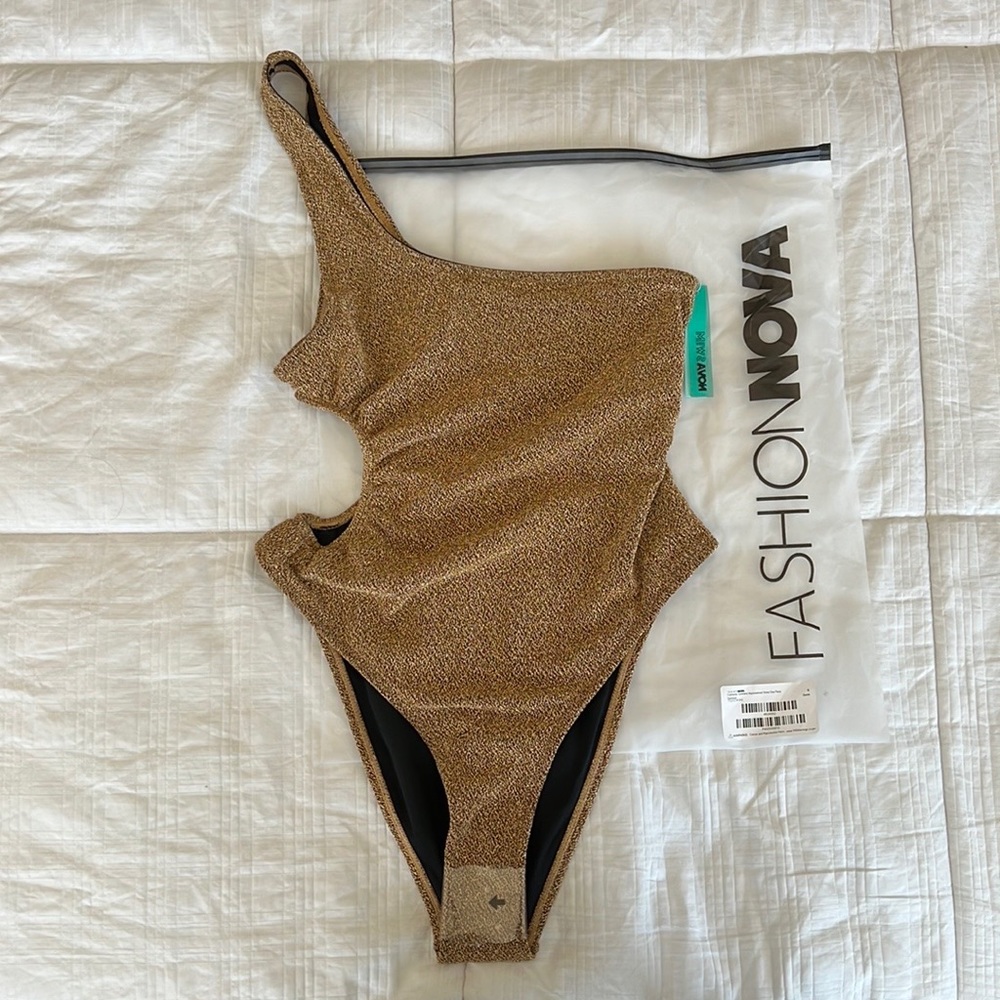 One Piece Swim